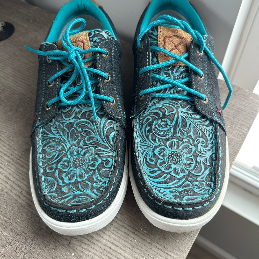 Twisted X Floral Embossed